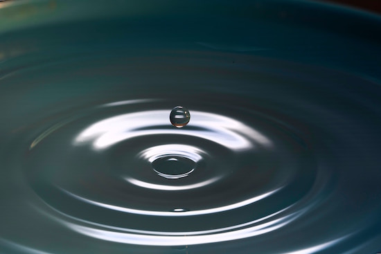 levi-xu-125529-unsplash photo of water droplet